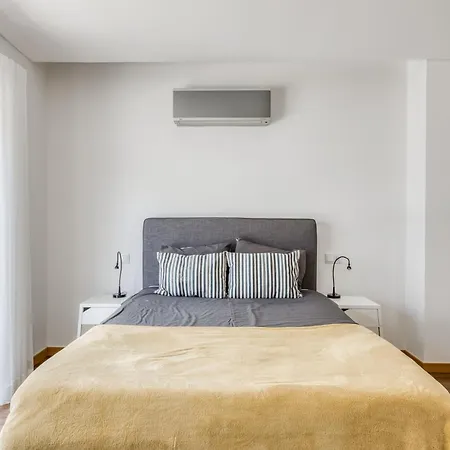 Modern With Pool And Barbecue Holiday home