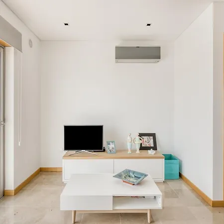 Holiday home Modern With Pool And Barbecue *