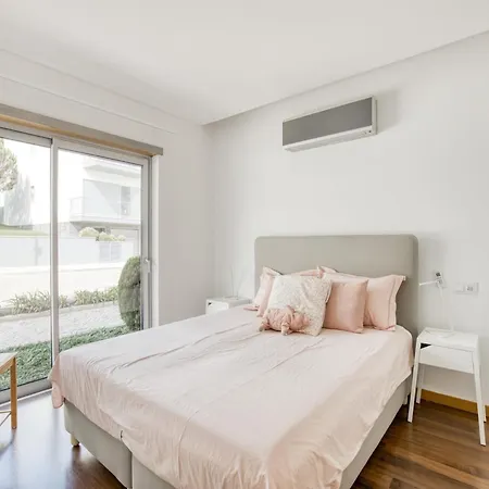 Modern With Pool And Barbecue Holiday home *