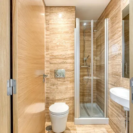 Modern With Pool And Barbecue Salir de Porto