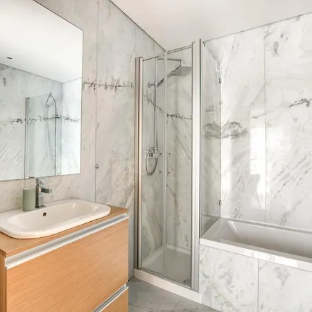 Modern With Pool And Barbecue Holiday home