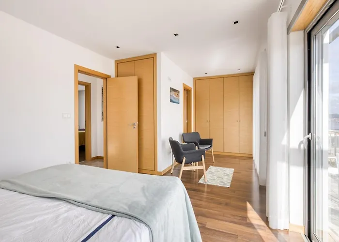 Modern With Pool And Barbecue