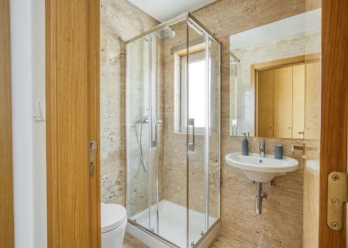 Modern With Pool And Barbecue