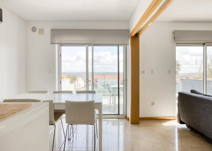 Casa vacanze Modern With Pool And Barbecue Salir de Porto