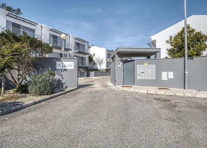 Casa vacanze Modern With Pool And Barbecue Salir de Porto